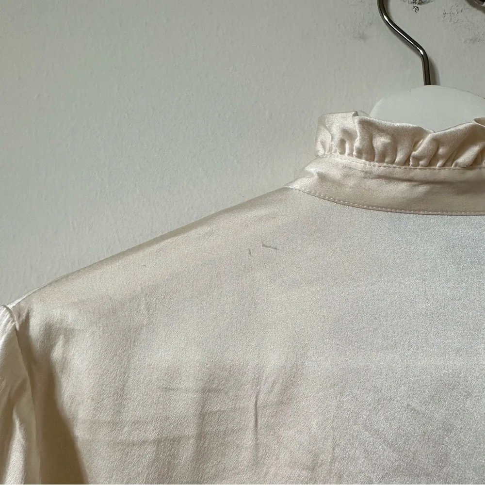 Lafayette 148 New York Silk Ruffle Blouse Cream Button Down Size 6 - Picture 9 of 9